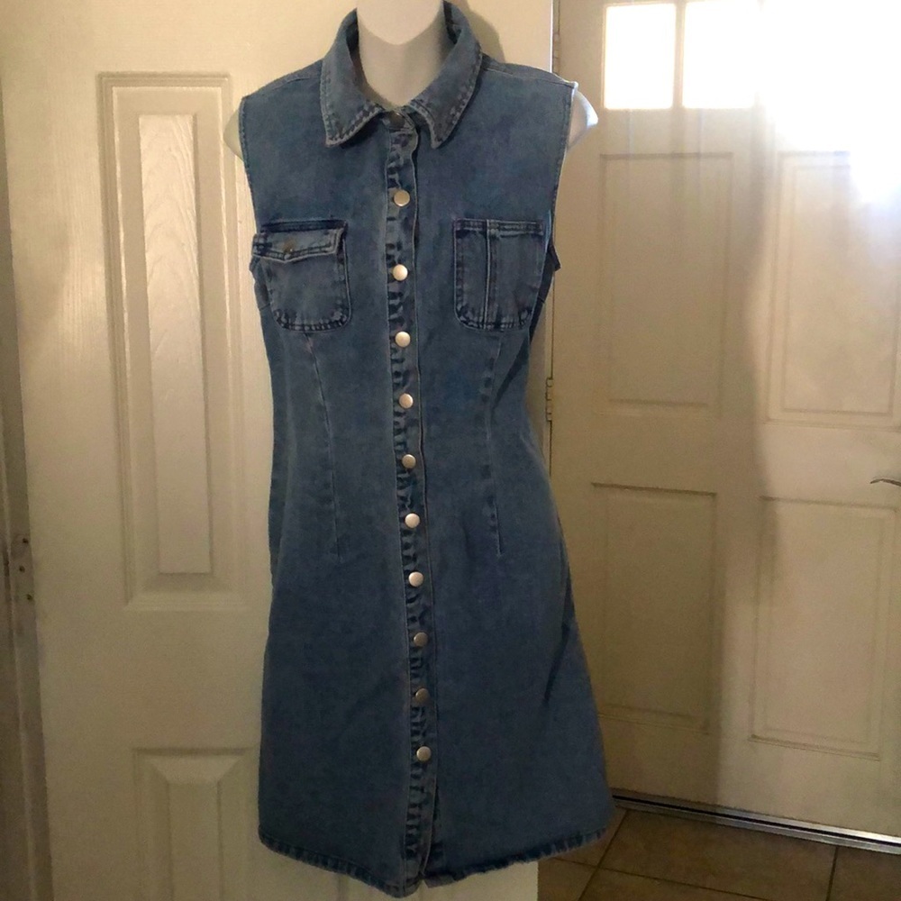 Vintage denim fitted snap button light wash dress